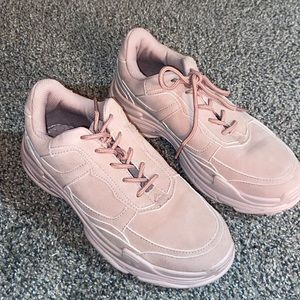 Light pink chunky sneakers